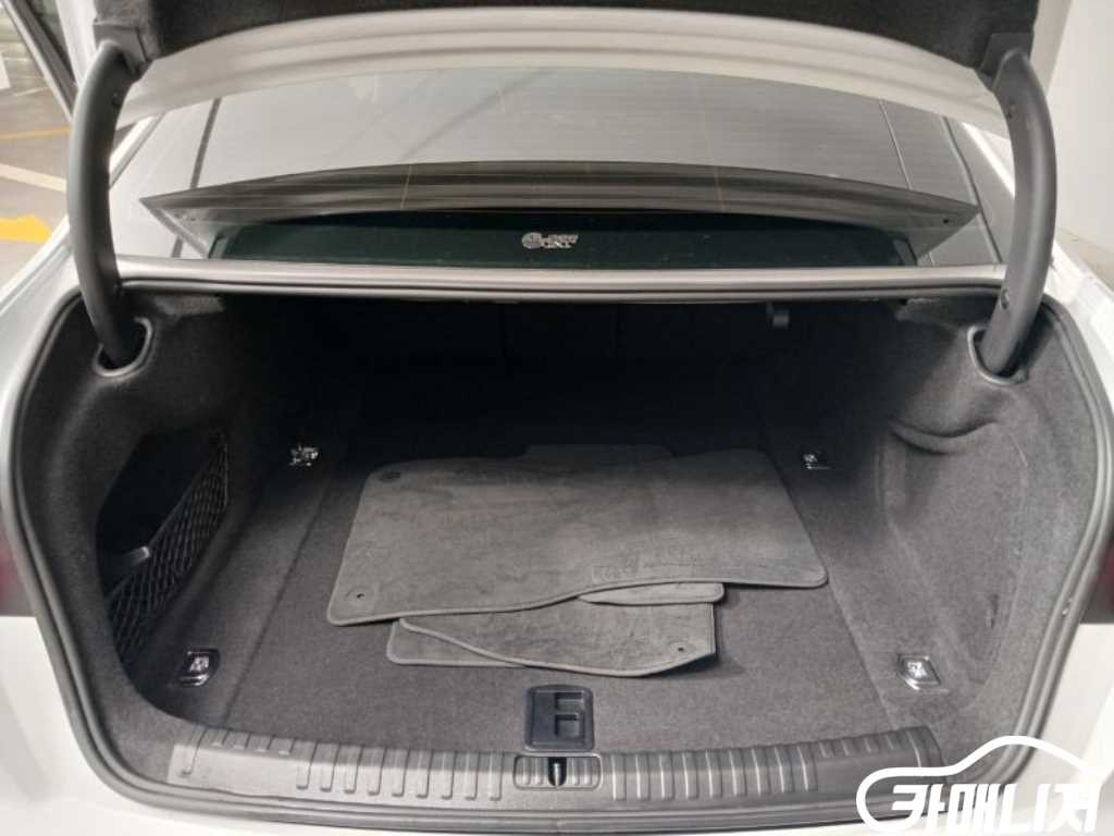 Audi A6 45 TFSI Quattro Premium thumbnail 17