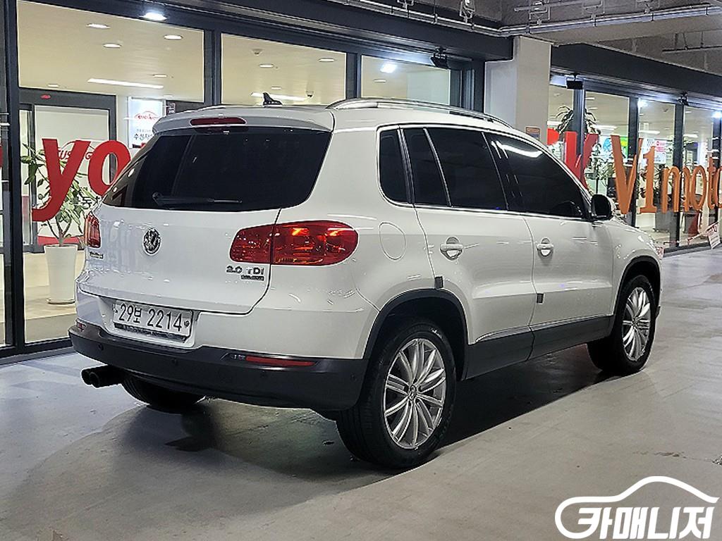 Volkswagen Tiguan 2.0 TDI Premium thumbnail 4