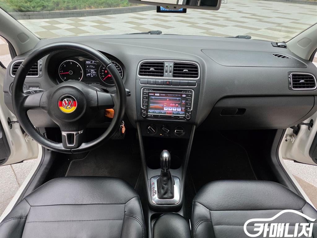 Volkswagen Polo 1.6 TDI R-LINE thumbnail 12