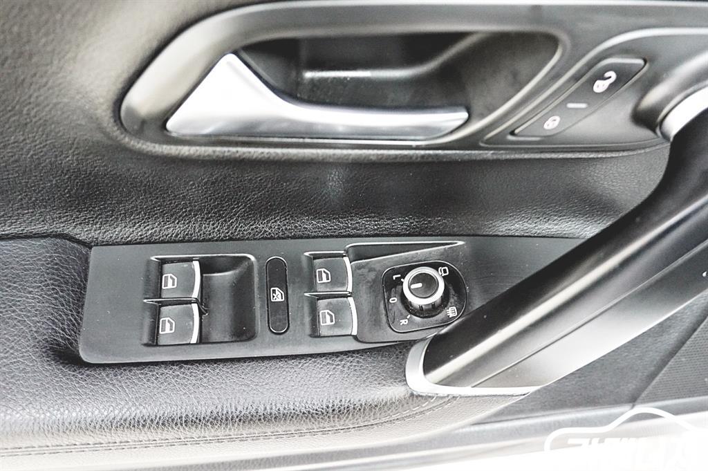 Volkswagen CC New CC 2.0 TSI thumbnail 18