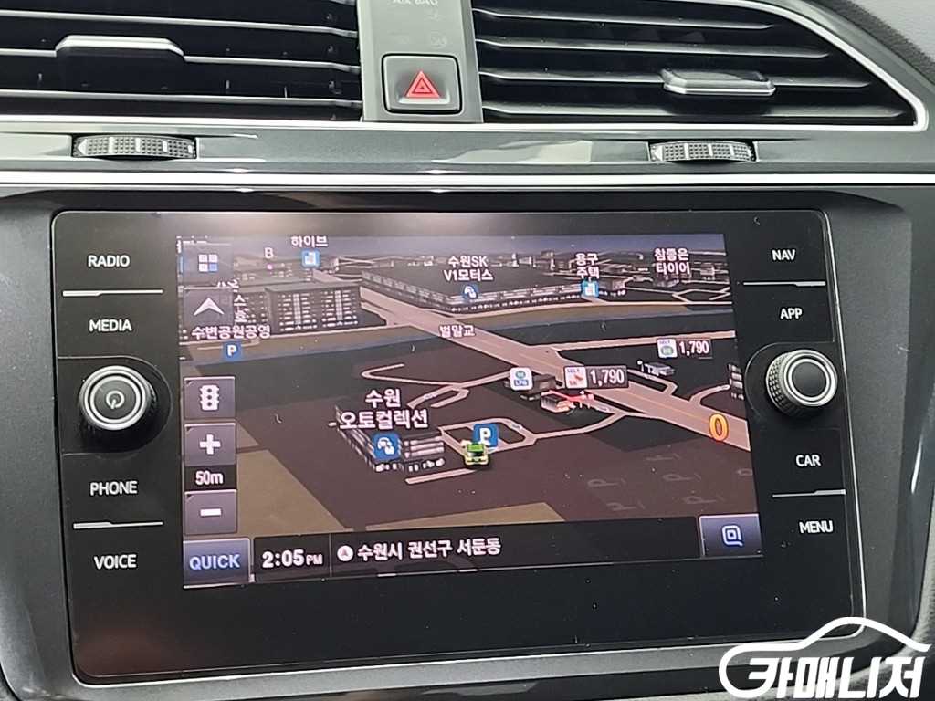 Volkswagen Tiguan 2.0 TDI thumbnail 13