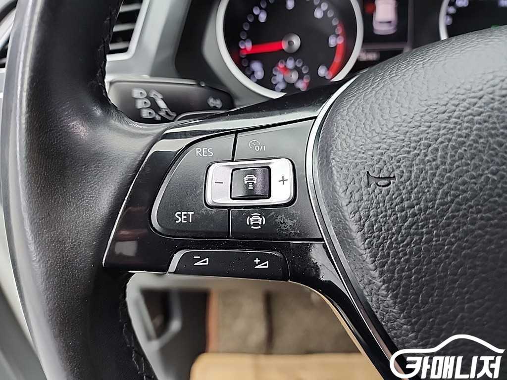 Volkswagen Tiguan 2.0 TDI thumbnail 16