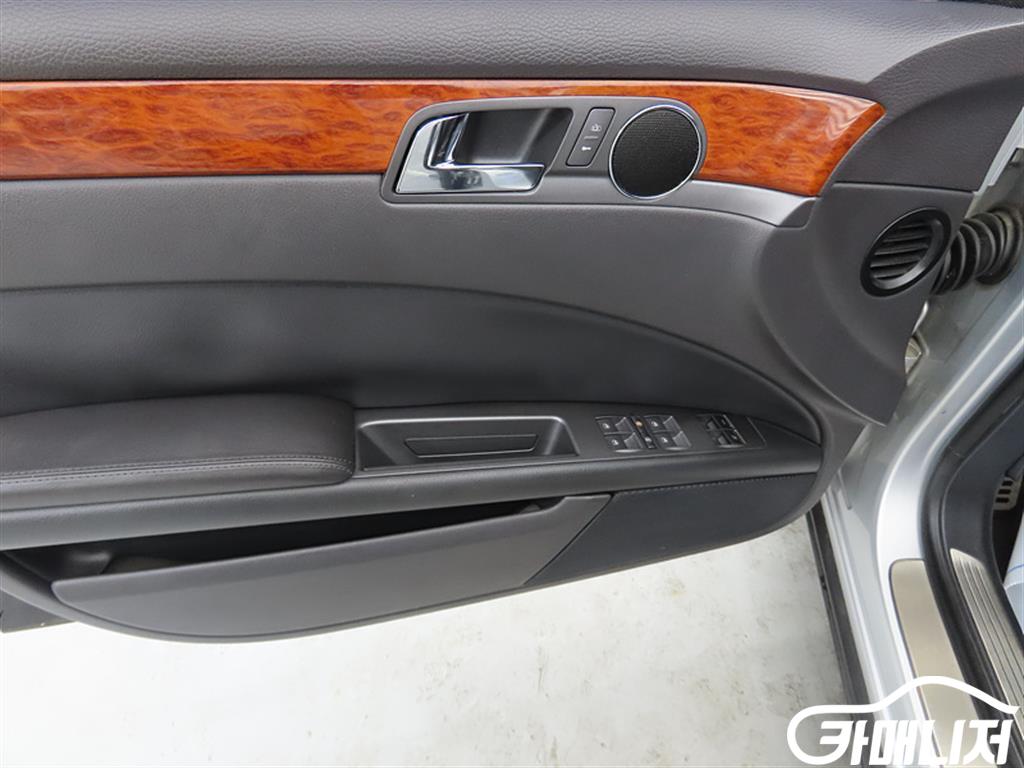 Volkswagen Phaeton V6 3.0 TDI thumbnail 12