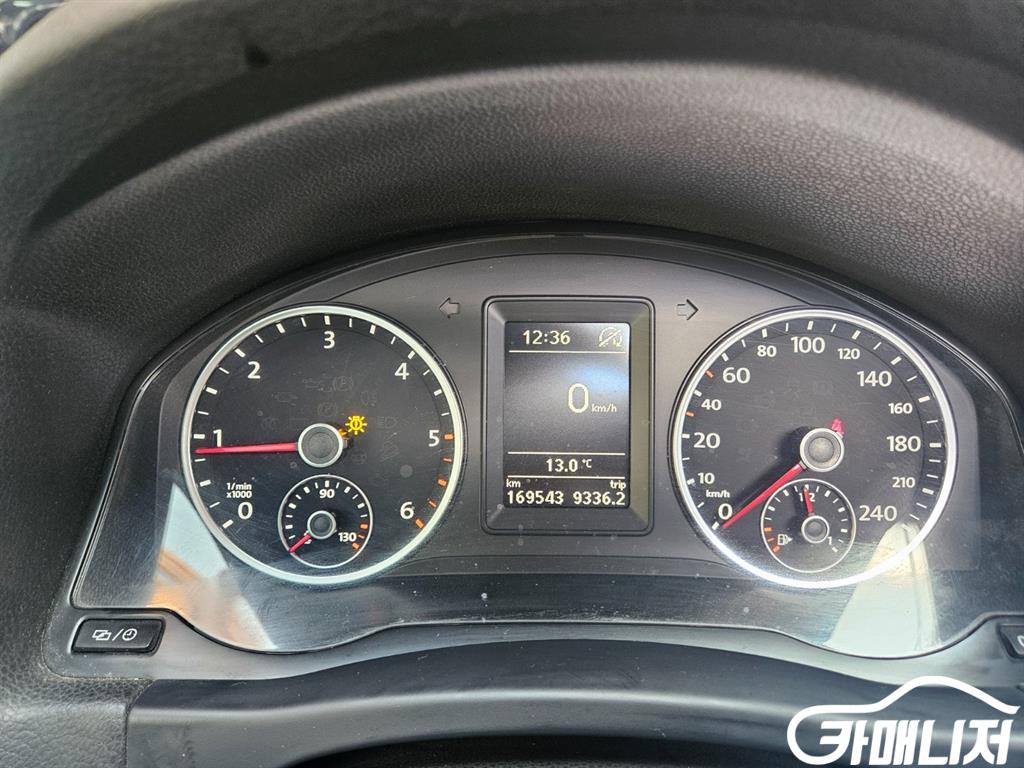 Volkswagen Tiguan 2.0 TDI Premium thumbnail 13