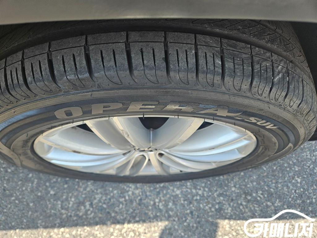 Volkswagen Tiguan 2.0 TDI Premium thumbnail 17