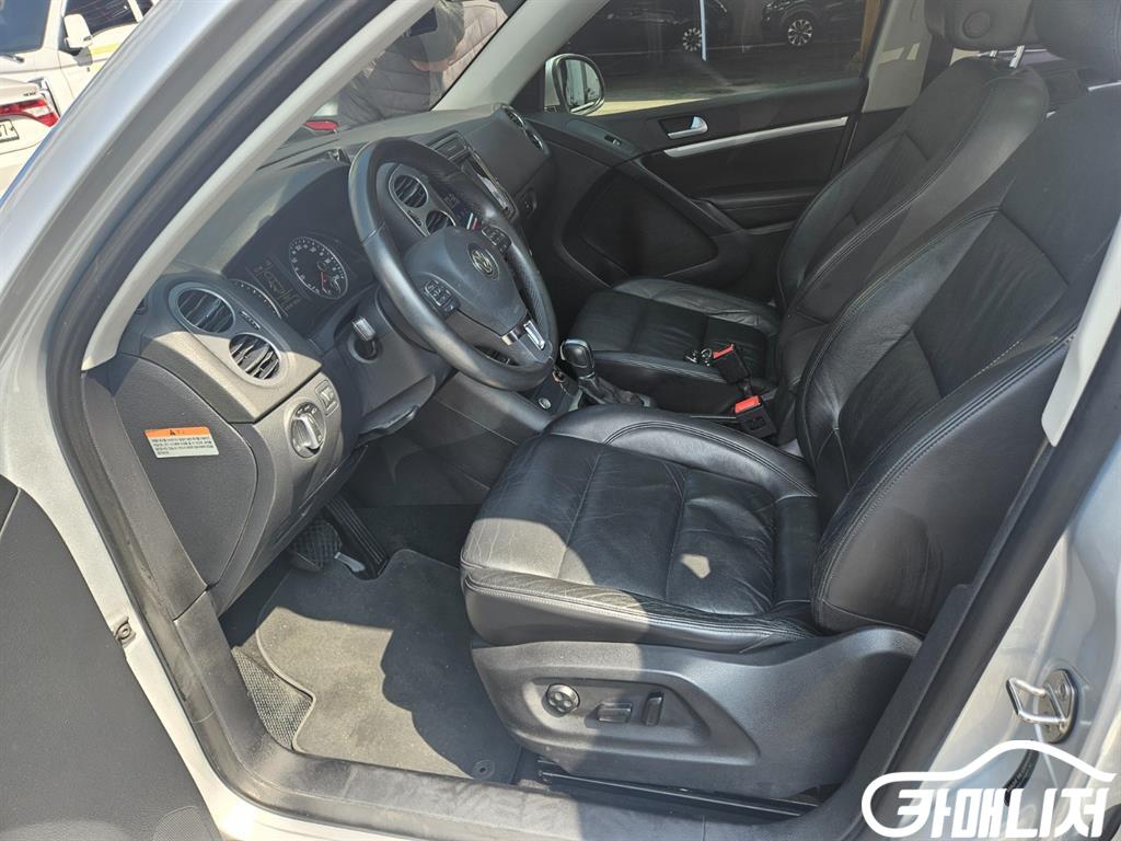 Volkswagen Tiguan 2.0 TDI Premium thumbnail 9