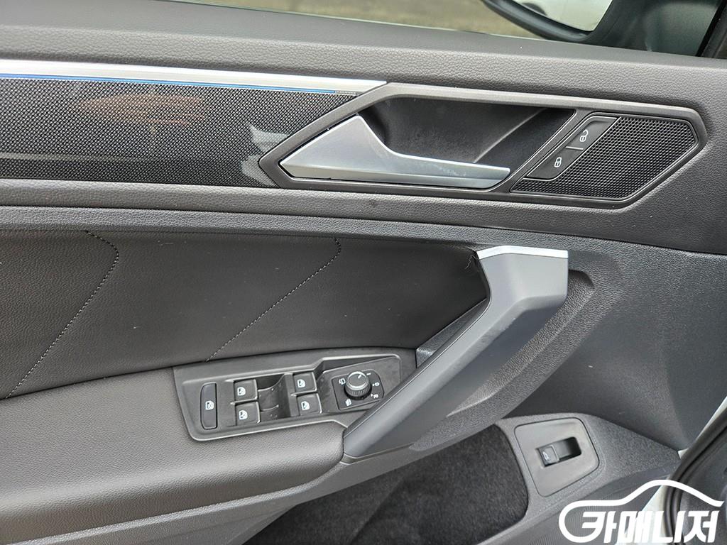 Volkswagen Tiguan 2.0 TDI Prestige thumbnail 12
