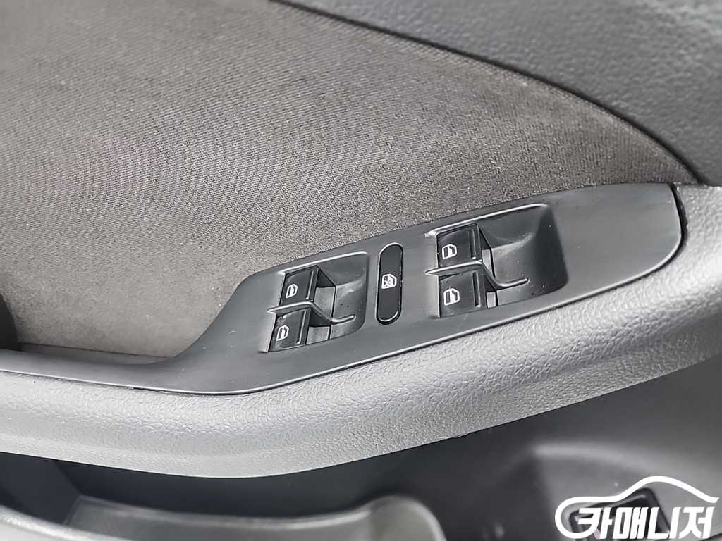 Volkswagen Jetta New Jetta 1.6 TDI BlueMotion thumbnail 14