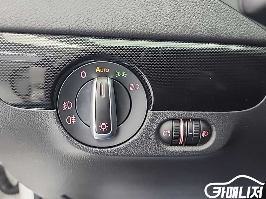 Volkswagen Jetta New Jetta 1.6 TDI BlueMotion thumbnail 16