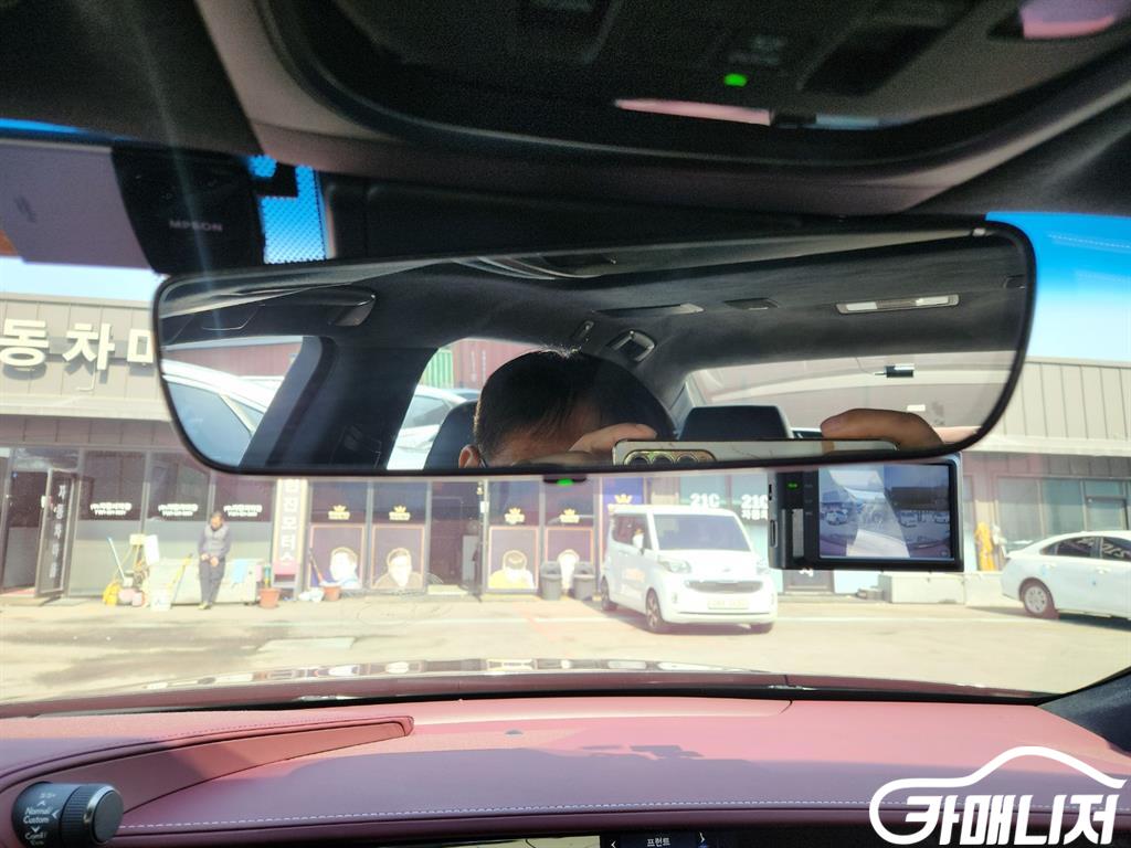 Lexus LS LS500h 3.5 Platinum AWD thumbnail 12