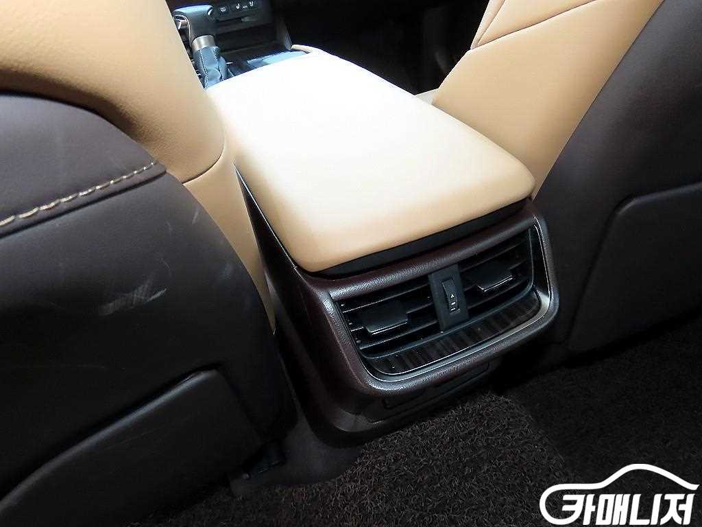 Lexus ES ES300h 7th Gen Luxury Peulreoseu thumbnail 17