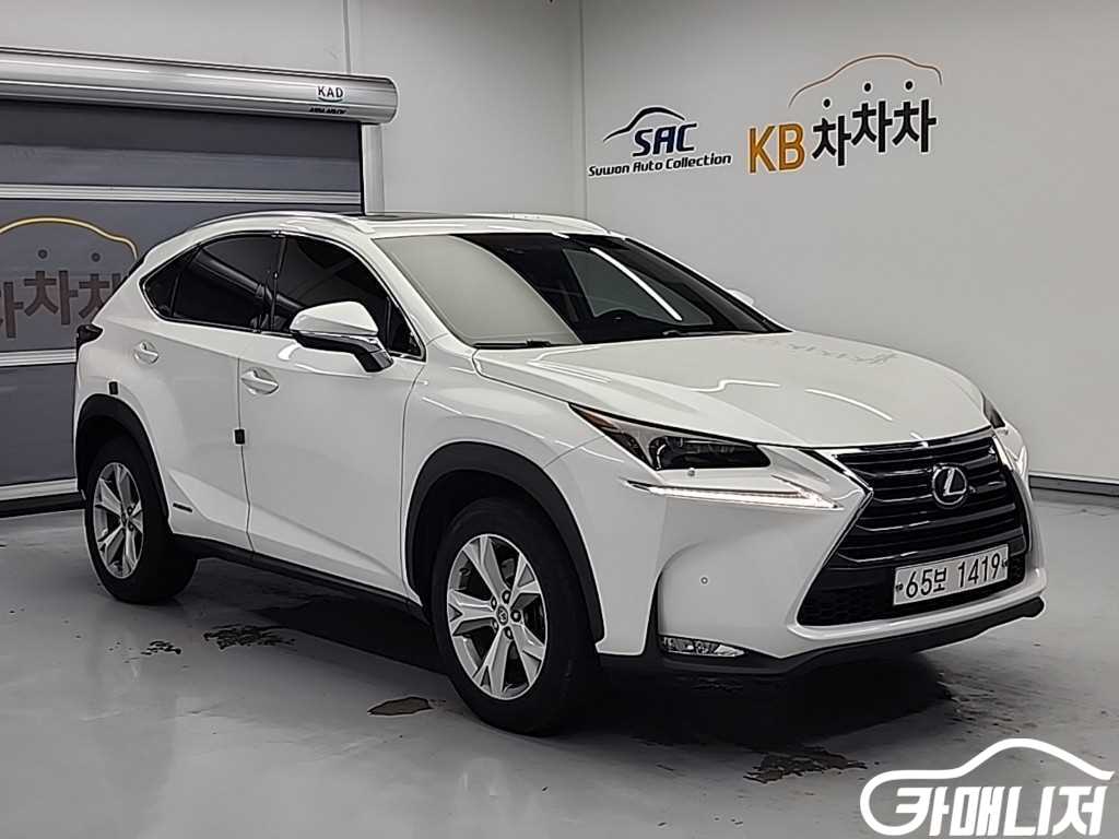 Lexus NX NX 300h Executive thumbnail 4