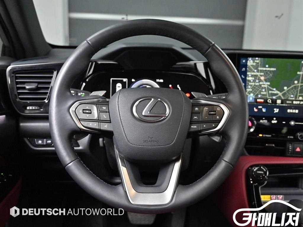 Lexus NX NX 350h Premium thumbnail 13