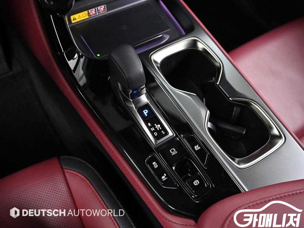 Lexus NX NX 350h Premium thumbnail 9