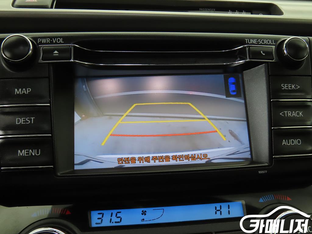 Toyota RAV4 Rabeu4 2.5 4WD Hybrid thumbnail 12