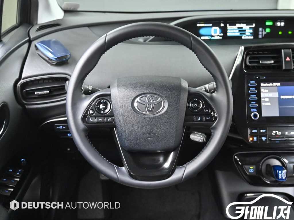 Toyota Prius Prius 4th Gen 1.8 thumbnail 13