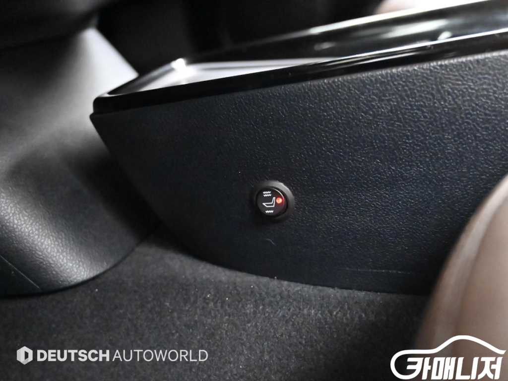 Toyota Prius Prius 4th Gen 1.8 thumbnail 17