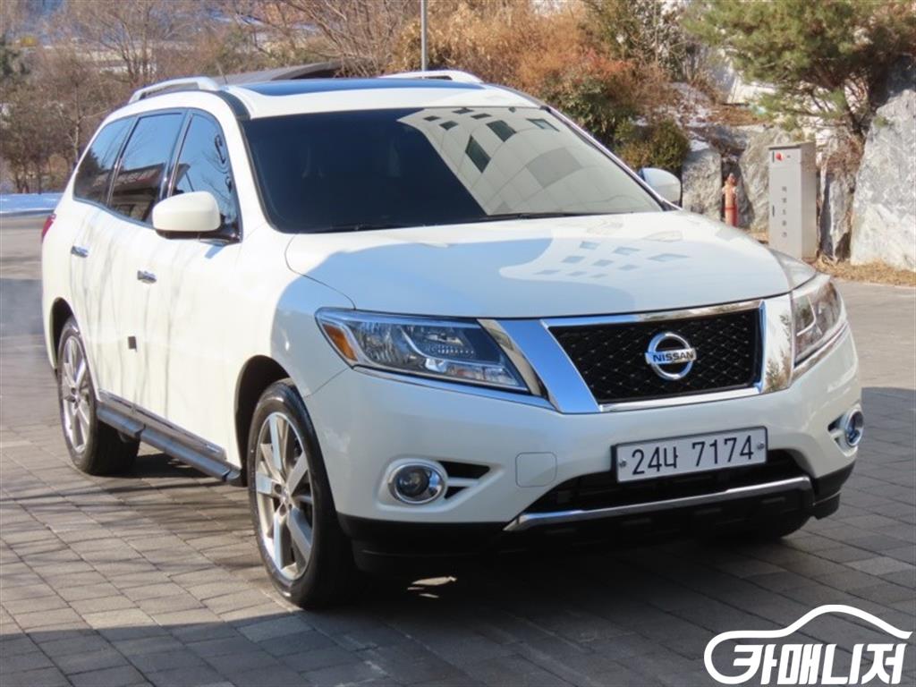 Nissan Pathfinder Pathfinder4th Gen 3.5 4WD thumbnail 2