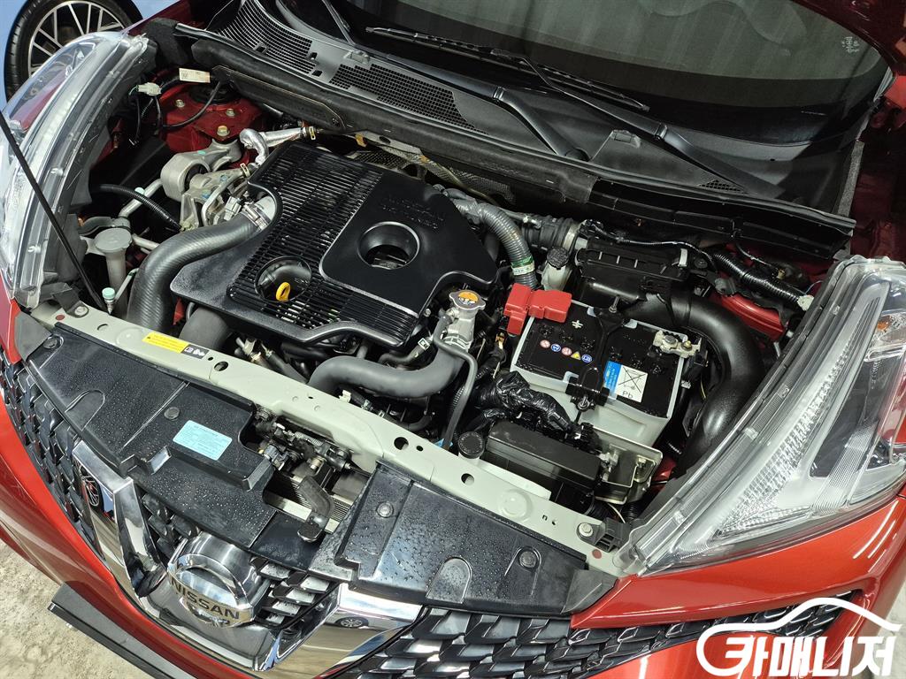 Nissan Juke 1.6 SV thumbnail 5