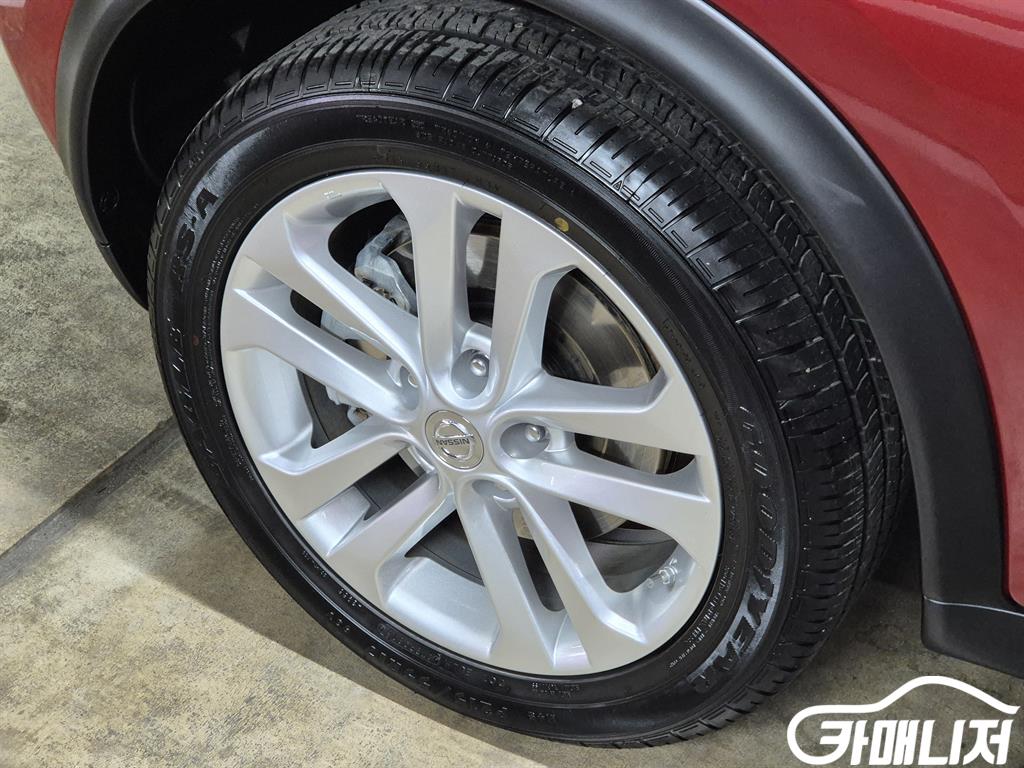 Nissan Juke 1.6 SV thumbnail 8