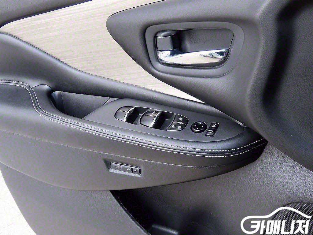 Nissan Murano 2.5 Hybrid thumbnail 11