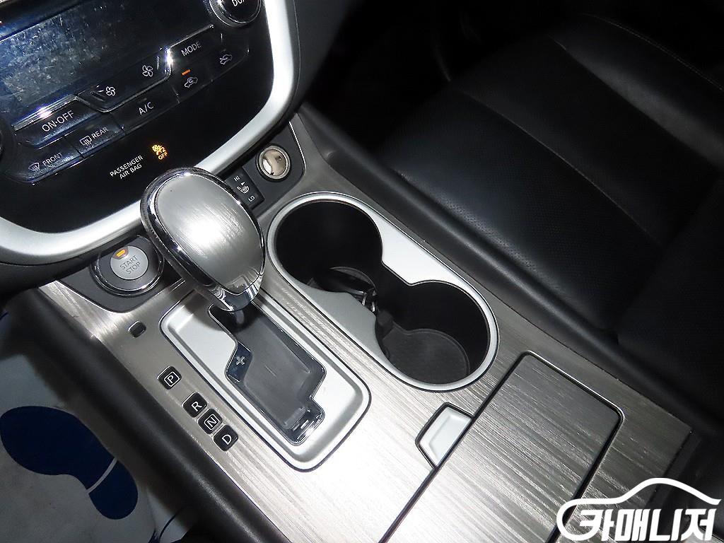 Nissan Murano 2.5 Hybrid thumbnail 12