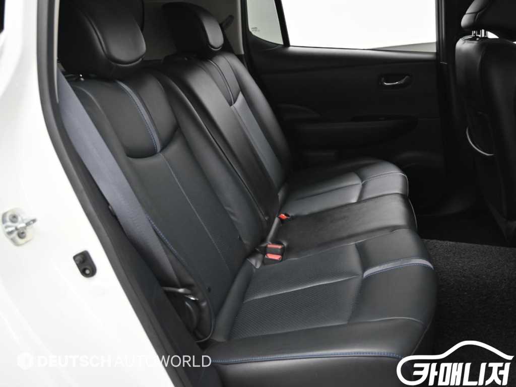 Nissan Leaf EV SL thumbnail 12