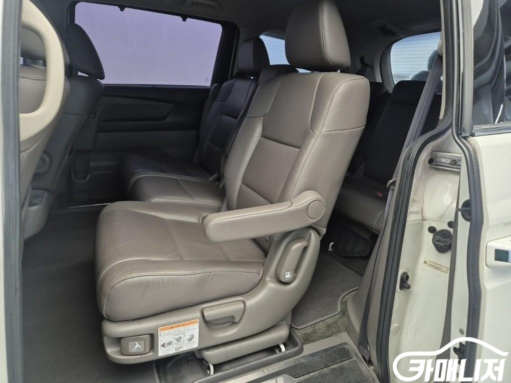 Honda Odyssey 3.5 Elite thumbnail 9