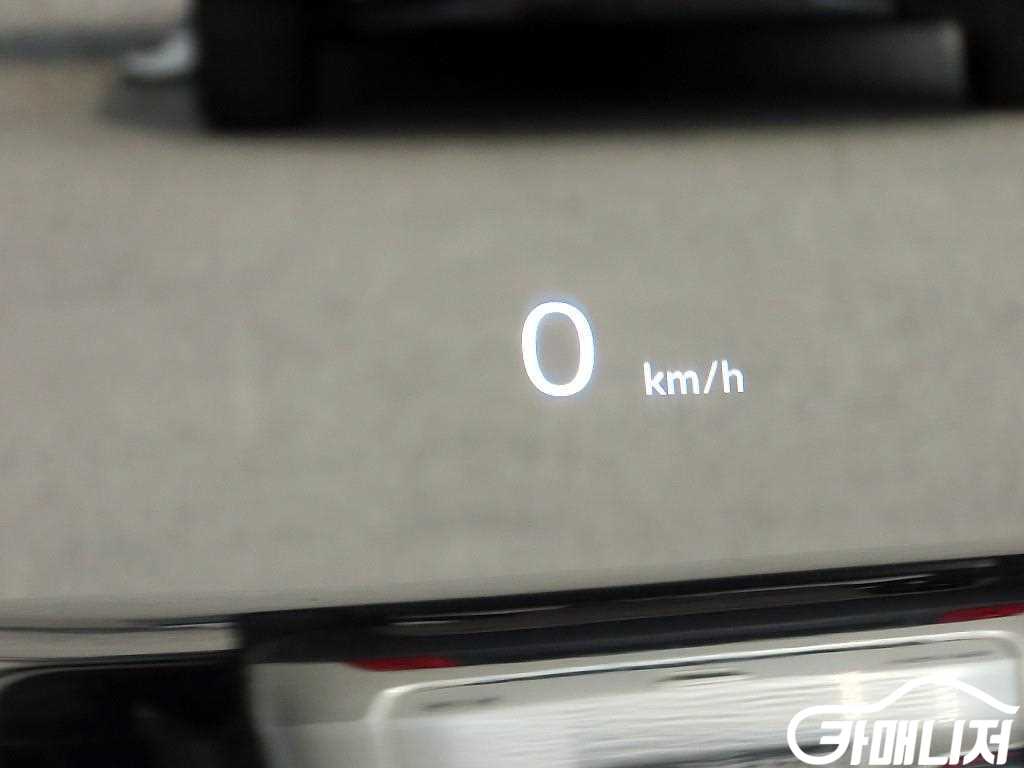 Honda Accord 2.0 Hybrid Touring thumbnail 10