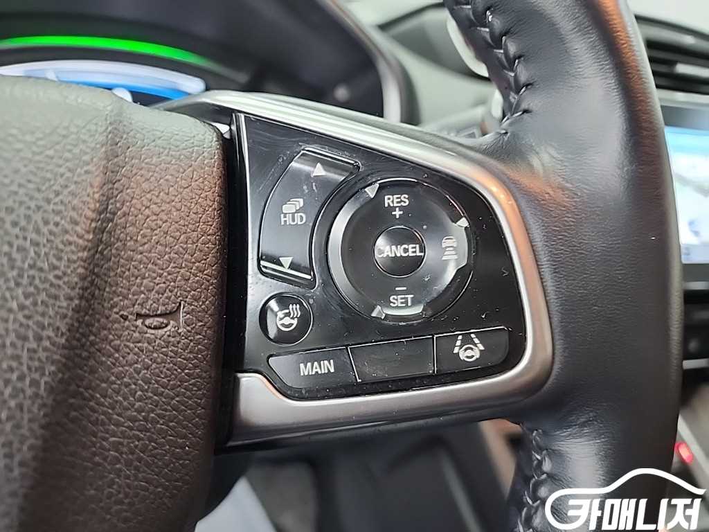 Honda CR-V CR-V 5th Gen 2.0 Hybrid Touring 4WD thumbnail 18