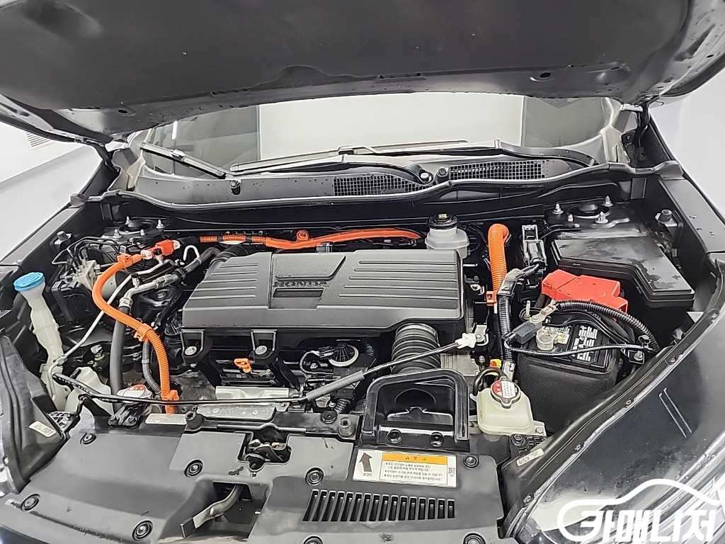 Honda CR-V CR-V 5th Gen 2.0 Hybrid Touring 4WD thumbnail 5