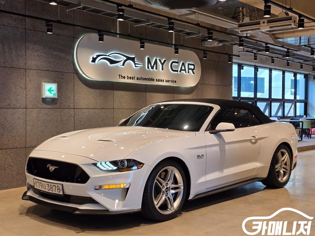 Ford Mustang Mustang 6th Gen 5.0 GT Convertible thumbnail 2