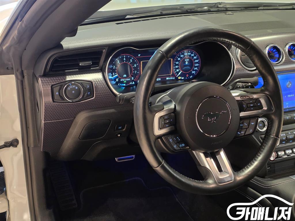 Ford Mustang Mustang 6th Gen 5.0 GT Convertible thumbnail 9