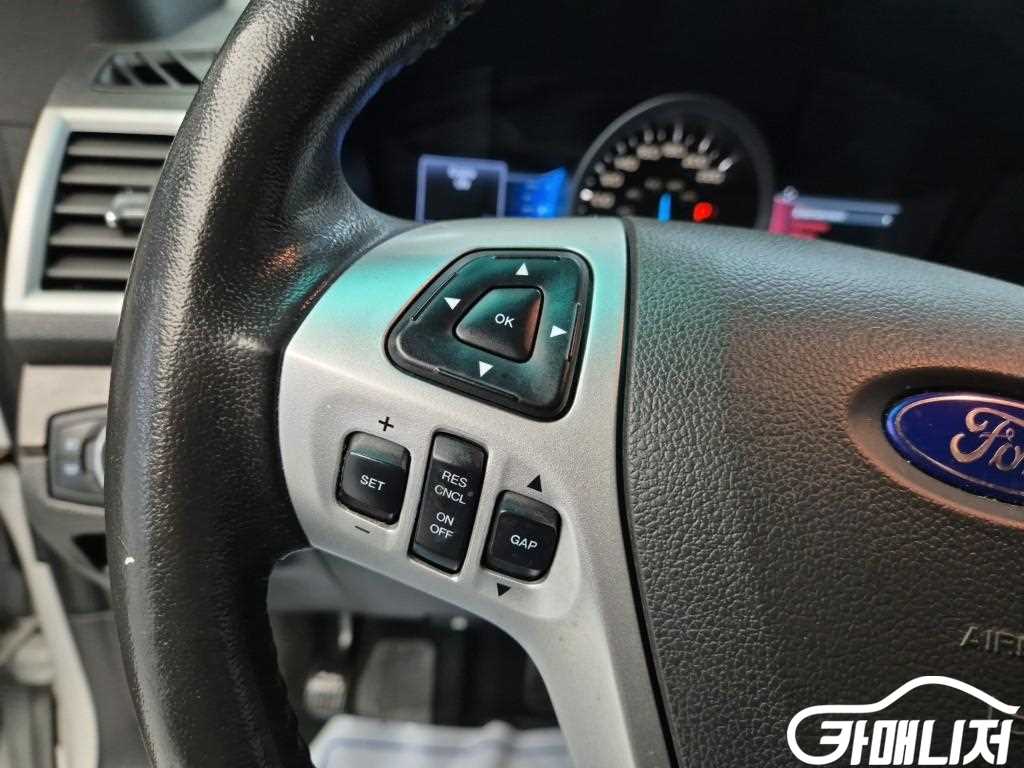 Ford Explorer 3.5 thumbnail 16