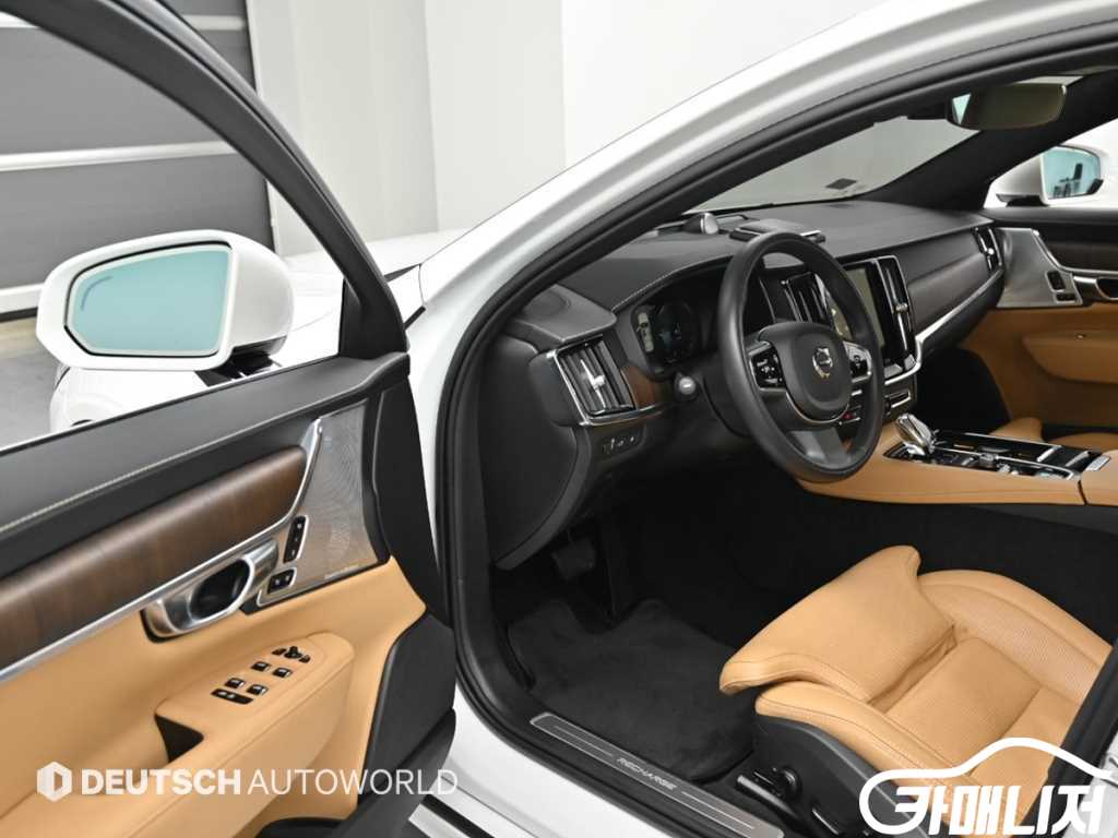 Volvo S90 T8 AWD Inscription thumbnail 11