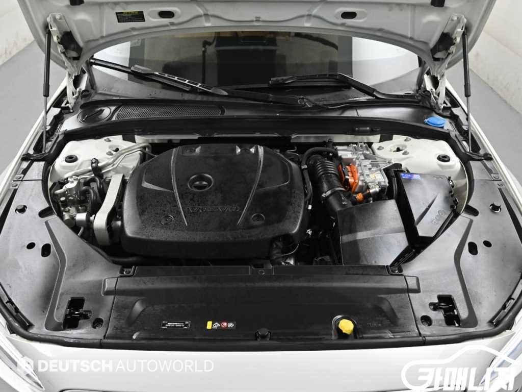 Volvo S90 T8 AWD Inscription thumbnail 6