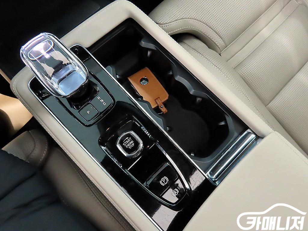 Volvo XC90 XC90 2nd Gen 2.0 B6 AWD thumbnail 10