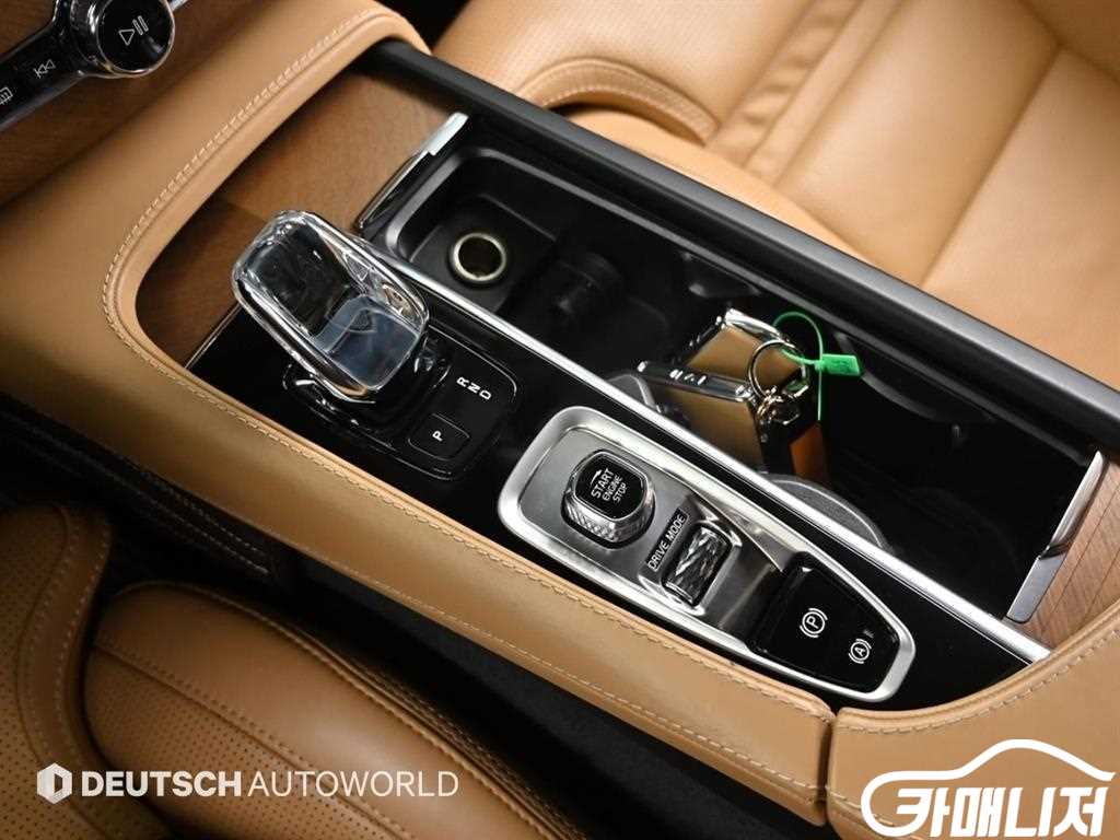 Volvo XC90 XC90 2nd Gen 2.0 T8 AWD thumbnail 9