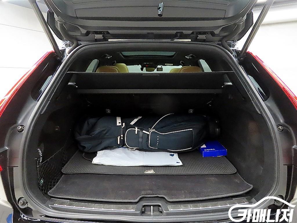 Volvo XC60 B5 AWD Inscription thumbnail 18