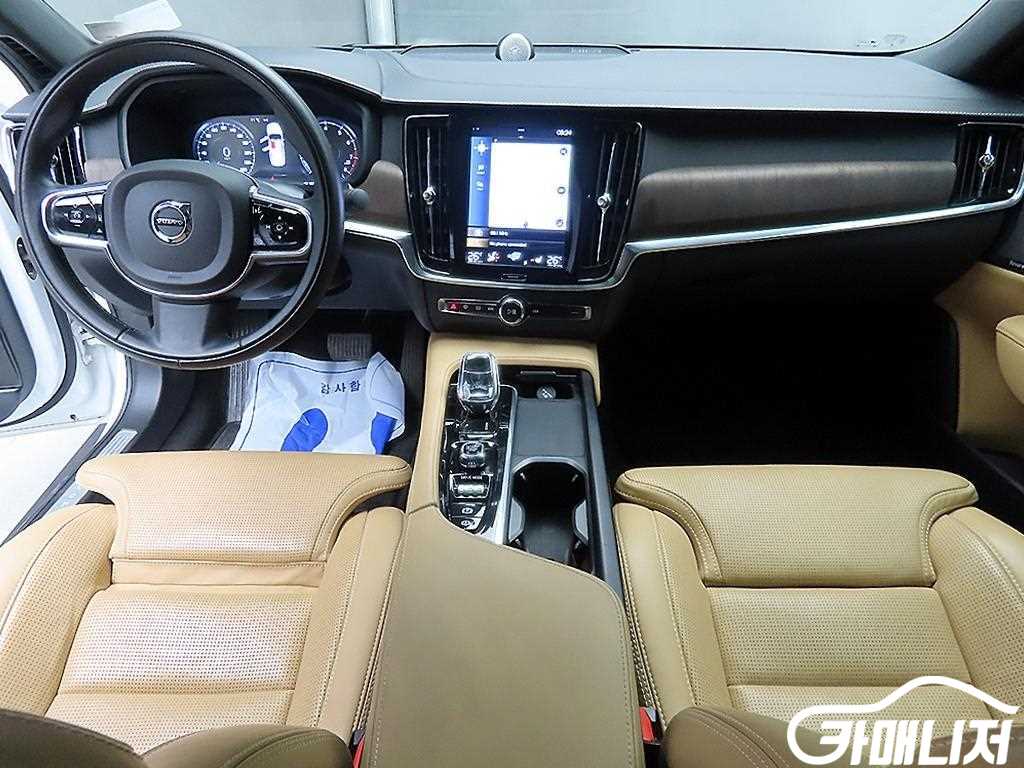 Volvo S90 B6 AWD Inscription thumbnail 7