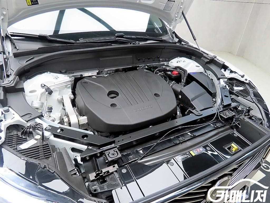 Volvo XC60 B5 AWD Ulteura Bright thumbnail 19