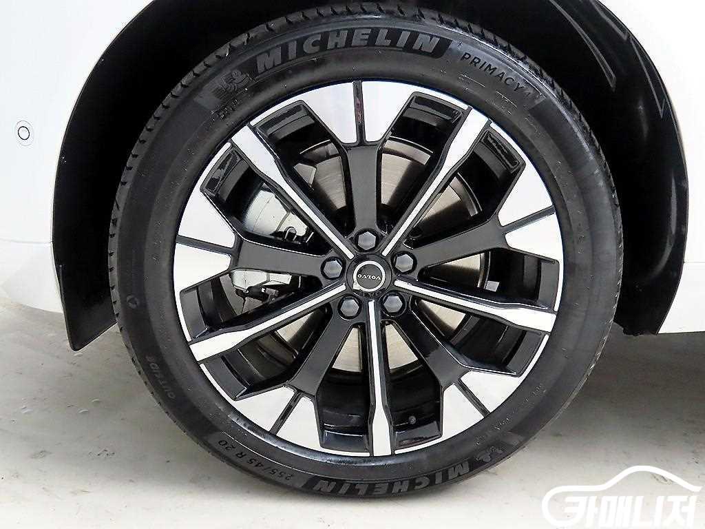 Volvo XC60 B5 AWD Ulteura Bright thumbnail 20