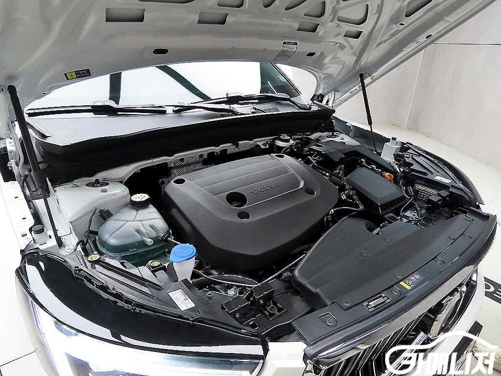 Volvo XC40 B4 AWD Ulteura Bright thumbnail 19